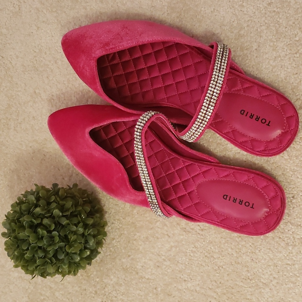 Pink Velour Torrid Flat Rhinestone Strap